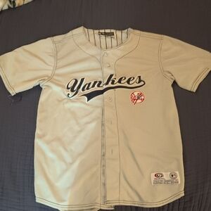 Genuine Merchandise True Fan Yankees Jersey